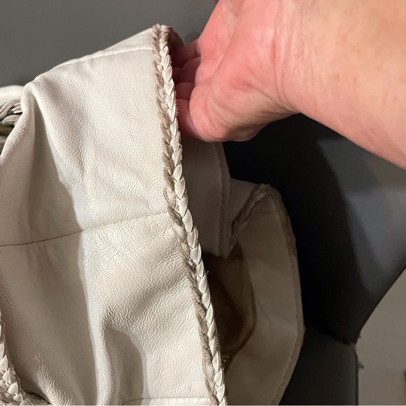 Vintage Bloomingdale’s Shoulder Bag - Picture 3 of 14